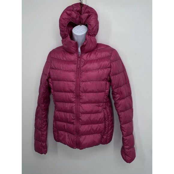 Uniqlo Ultra Light Down Jacket Teen  Size 5/S Pink Hooded Puffer Packable - Picture 1 of 10